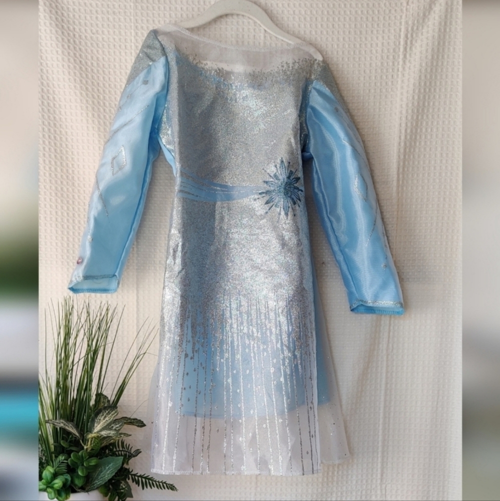 Disney Frozen Elsa Fantasy Glitter, Light and Sound Costume Size 4-6x